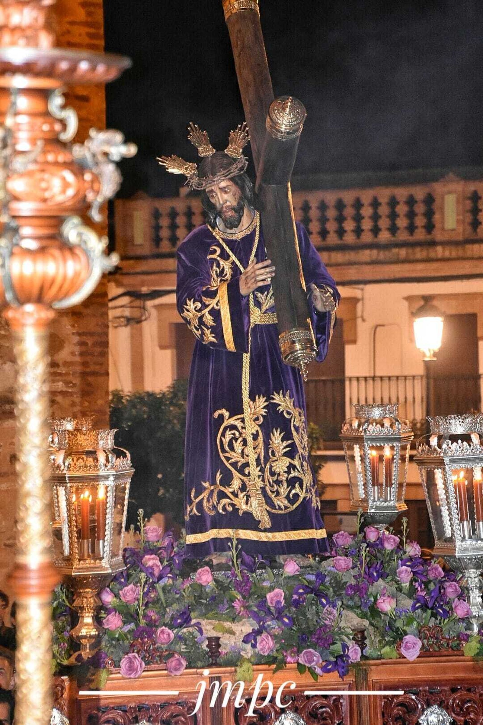 Nuestro Padre Jesús Nazareno procesiona el Jueves Santo. José Manuel Parrilla