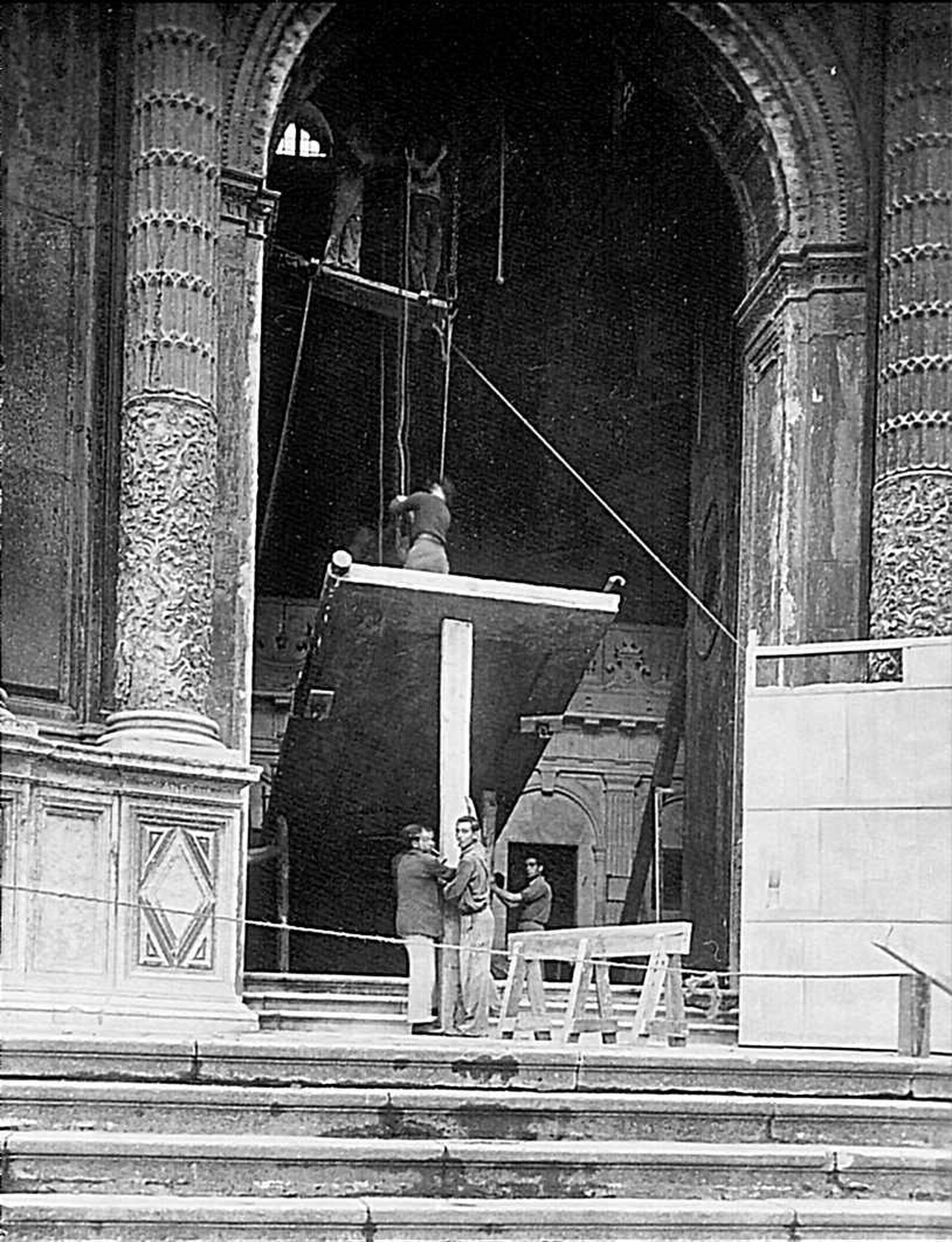 Cádiz bajo las ruinas