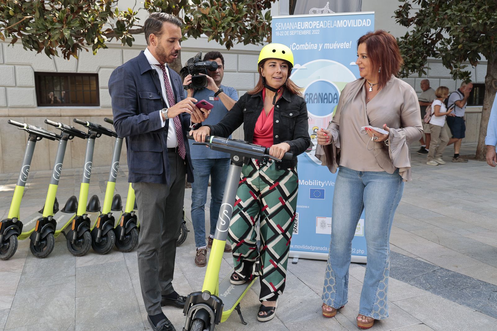 Granada tendrá patinetes de alquiler para mejorar la movilidad: 500 vehículos a partir de mediados de octubre