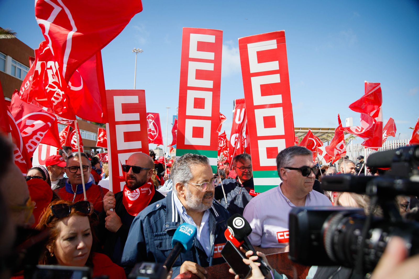 Las imágenes de la manifestación del Día del Trabajador en Almería
