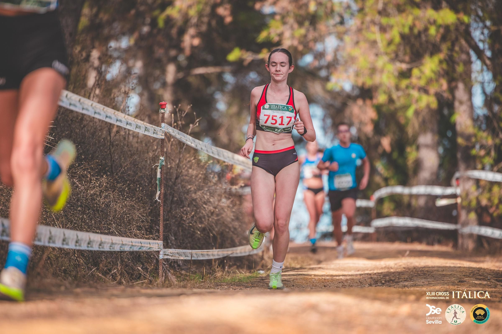 Búscate en las fotos del Cross de Itálica 2025 | 5