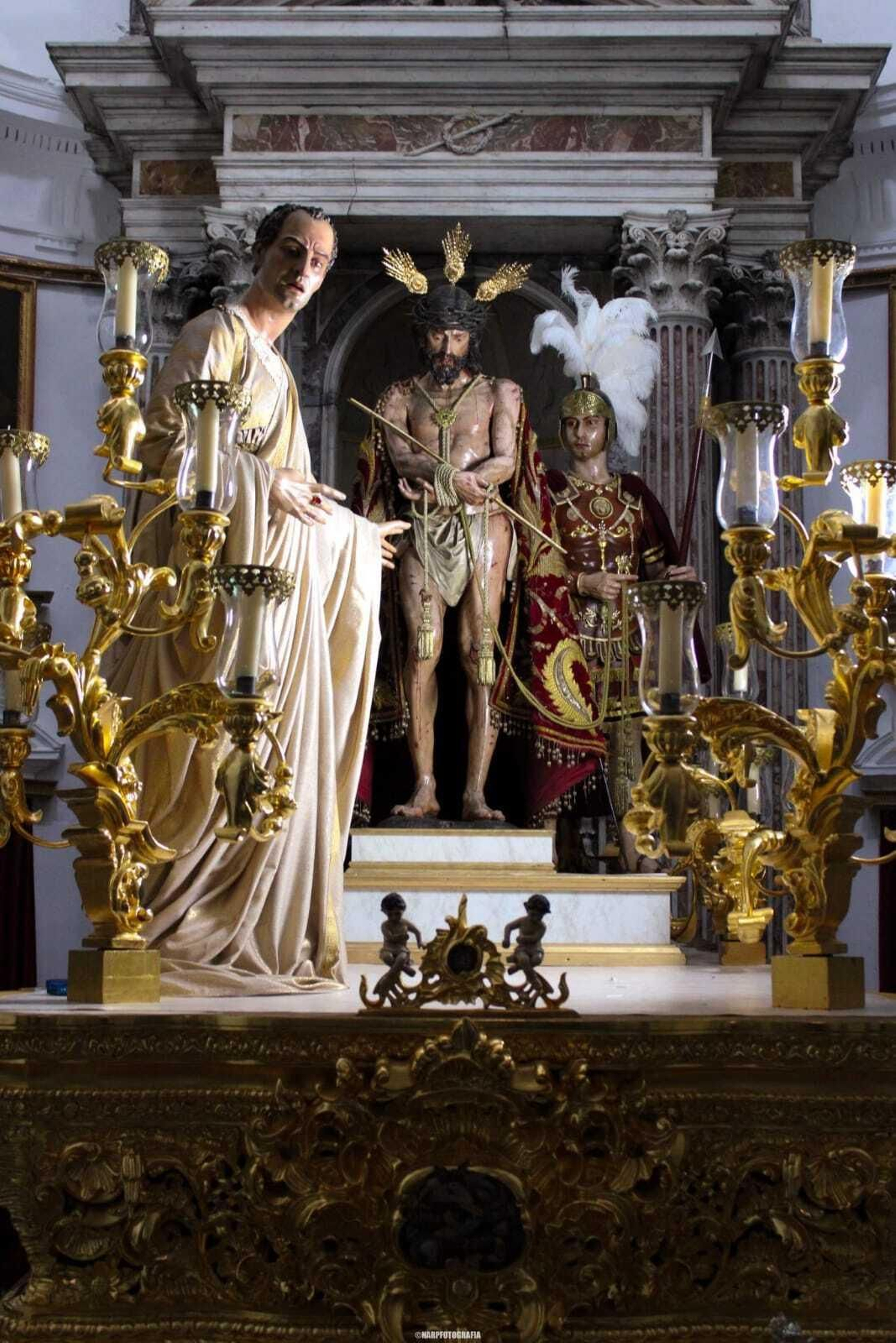 El misterio de Ecce-Homo, ya sobre el paso dentro de la iglesia de San Pablo. El misterio de Ecce-Homo, ya sobre el paso dentro de la iglesia de San Pablo.