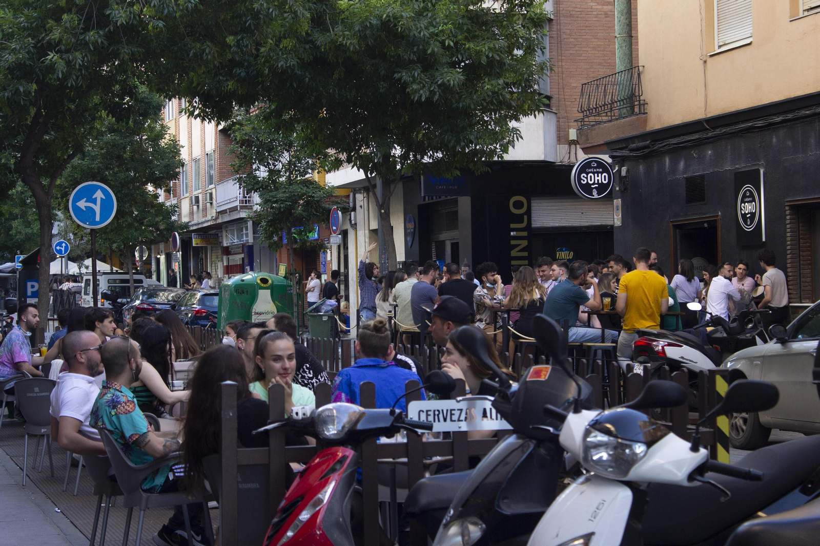 Fotos: ambiente de Granada en sus calles este sábado