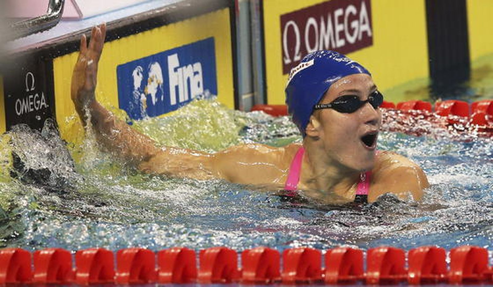 Mireia Belmonte suma su tercer oro tras vencer en los 800 libres