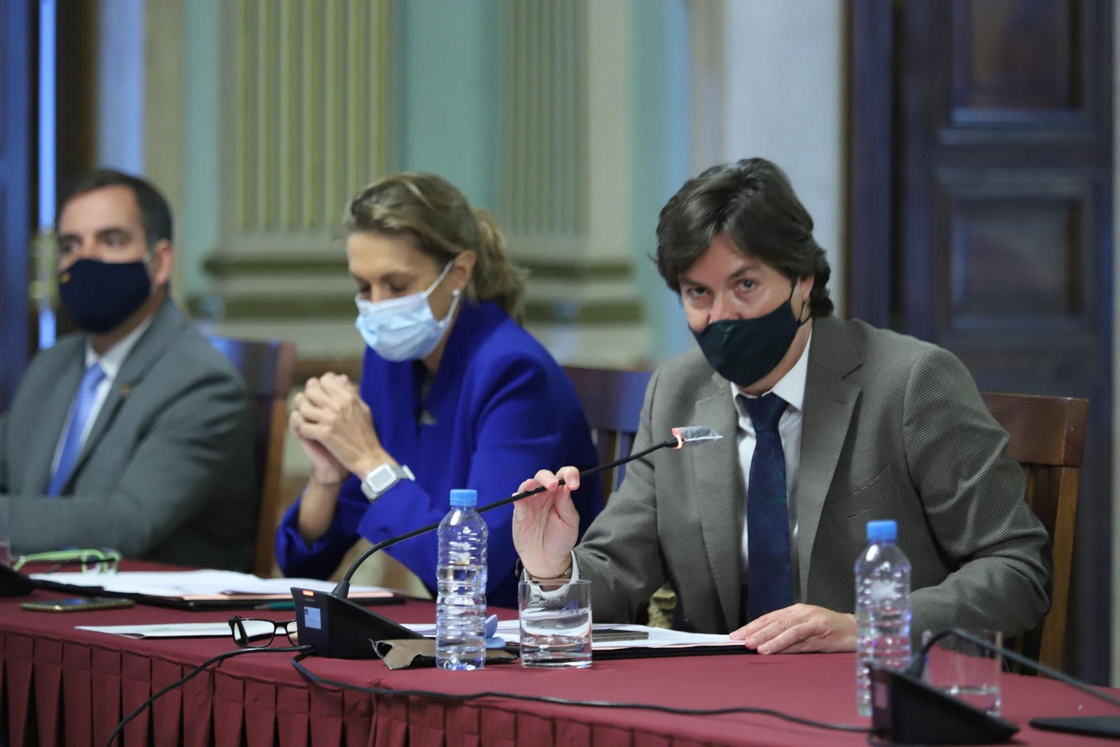 Imágenes del pleno celebrado en el Ayuntamiento de Huelva