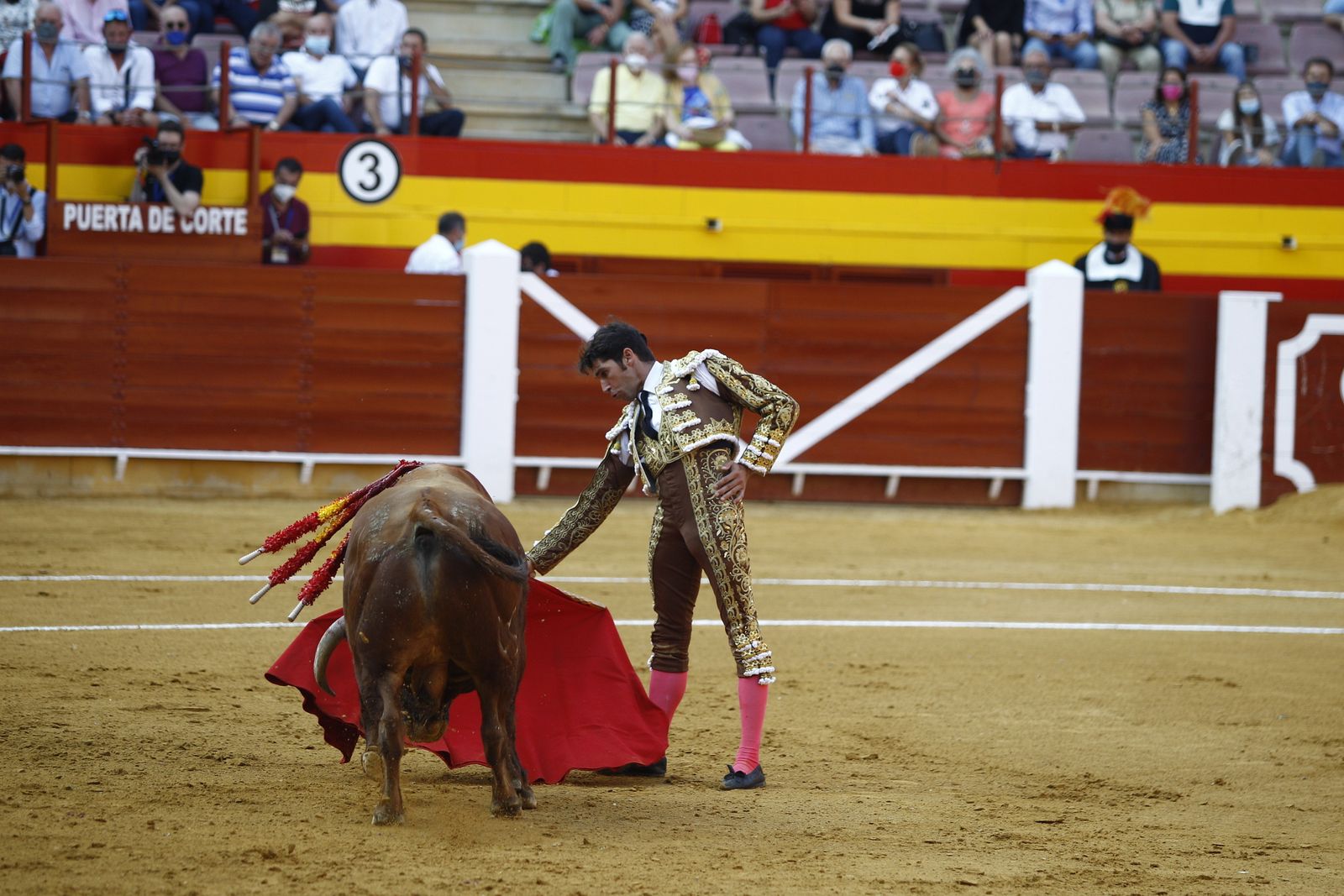 Fotogalería corrida de toros. Cayetano Rivera, Paco Ureña y Roca Rey. Roquetas de Mar.