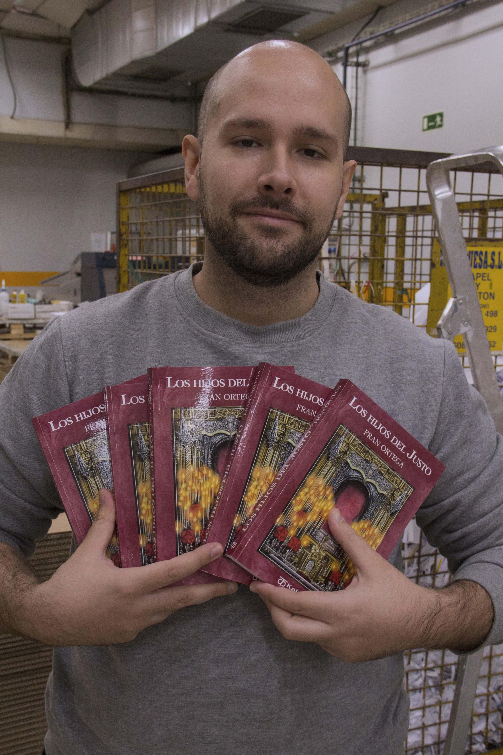 Francisco Javier Ortega con algunos de sus ejemplares