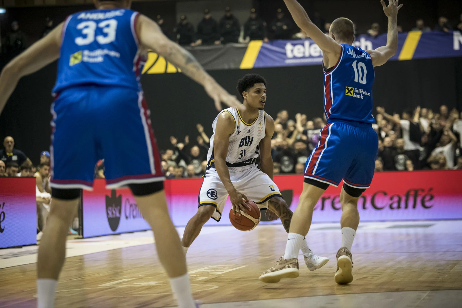 Xavier Castañeda, ante Serbia.