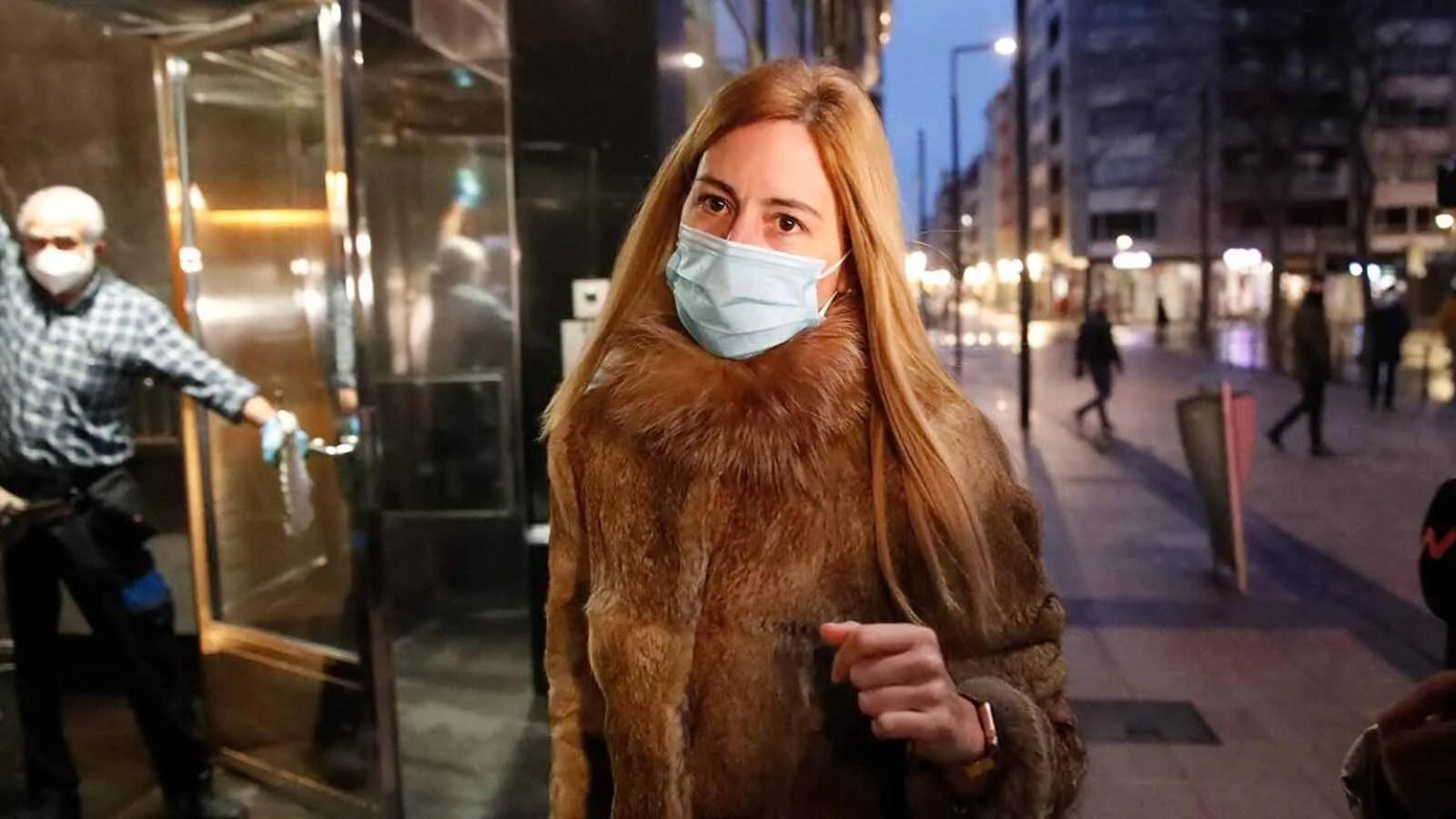 Ainhoa Armentia, a las puertas de su trabajo este jueves.