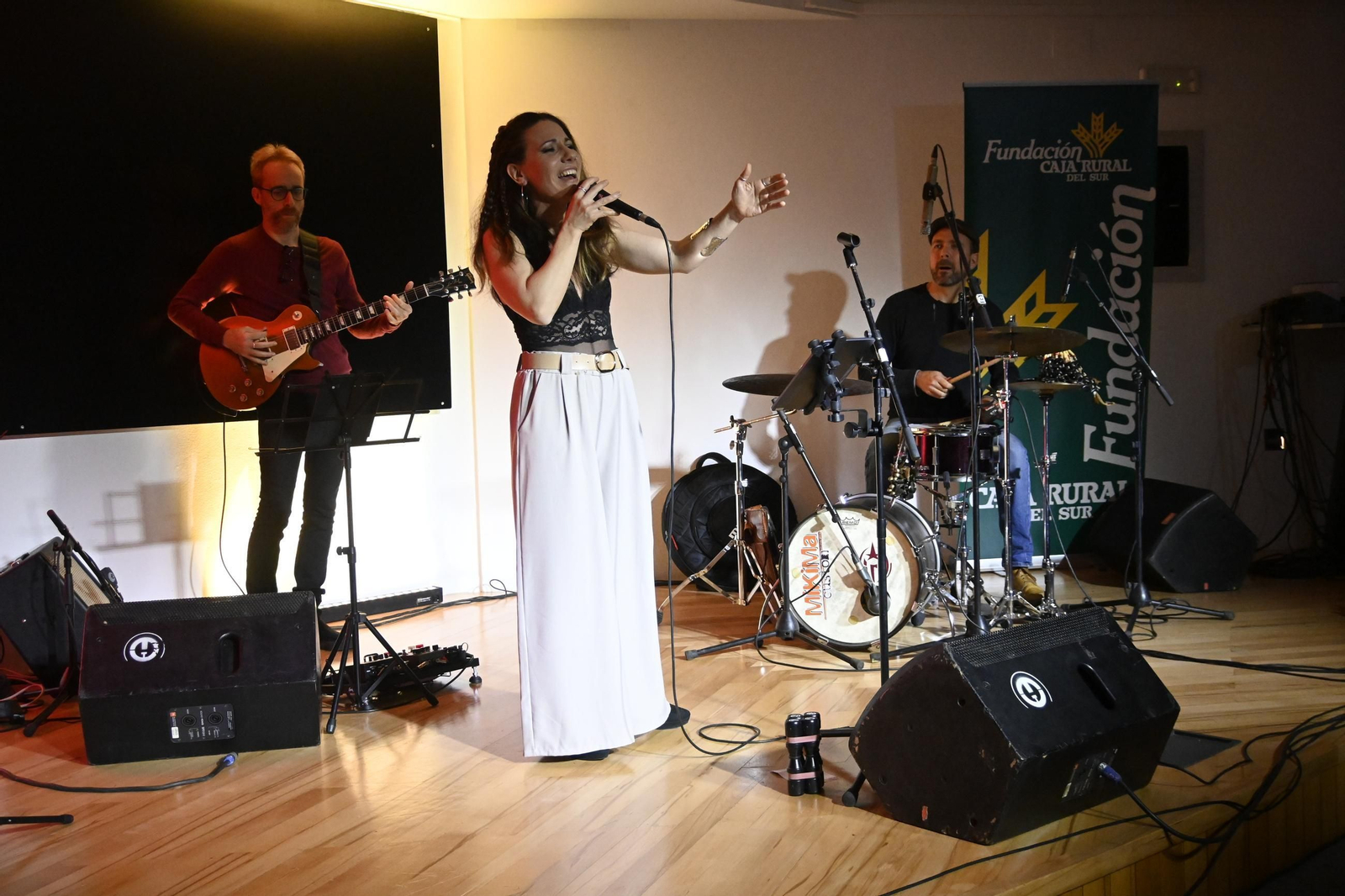 Actuación de Antonia Ferrá dentro del ciclo 'Música y otros ritmos' en imágenes