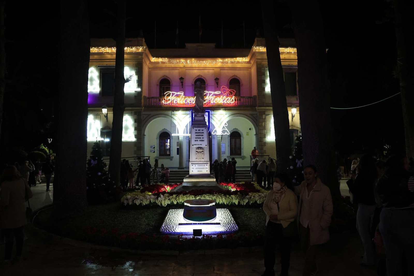 Fotos del encendido del alumbrado navideño en La Línea