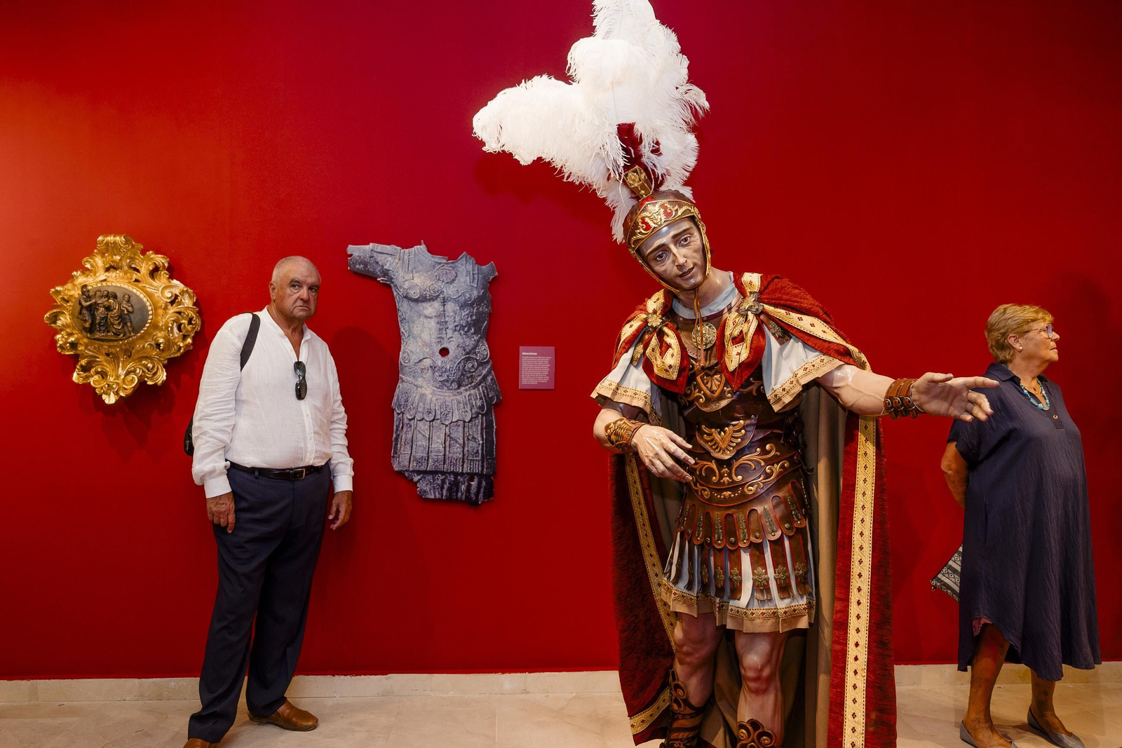 Las imágenes de la inauguración de la exposición Gades Cofrade