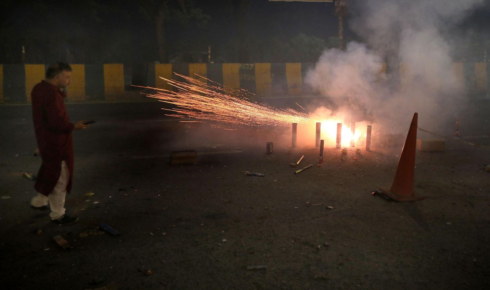 Las preciosas imágenes de la celebración del Diwali en India: un festival de luz y color