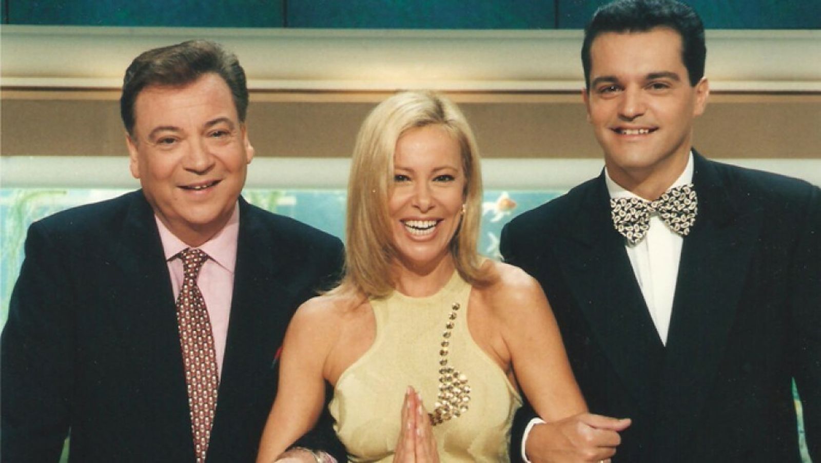 Héctor del Mar, a la izquierda, con Ana Obregón y Ramón García en 'Qué apostamos', de TVE