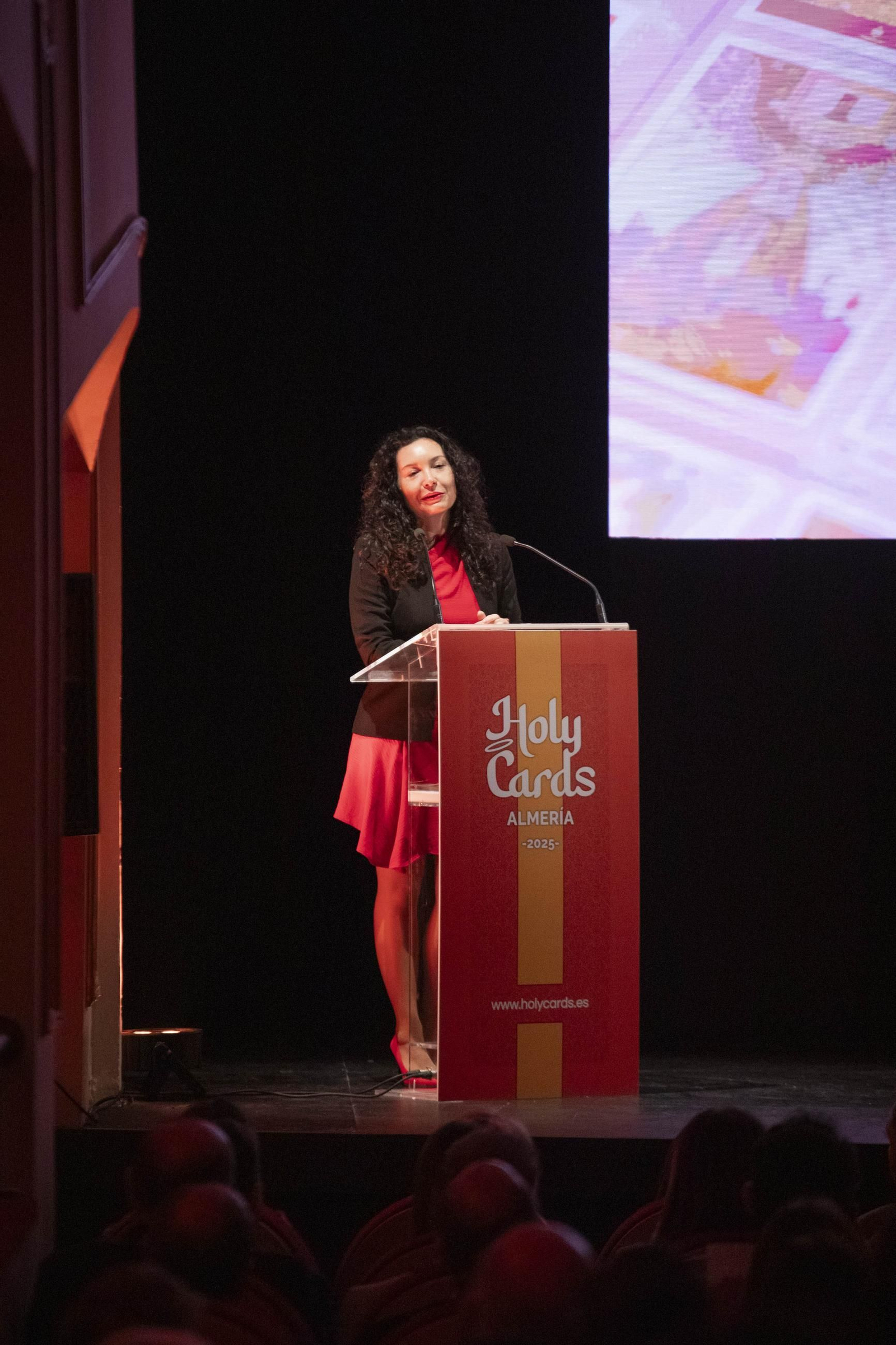 Imágenes de la presentación de las Holy Cards
