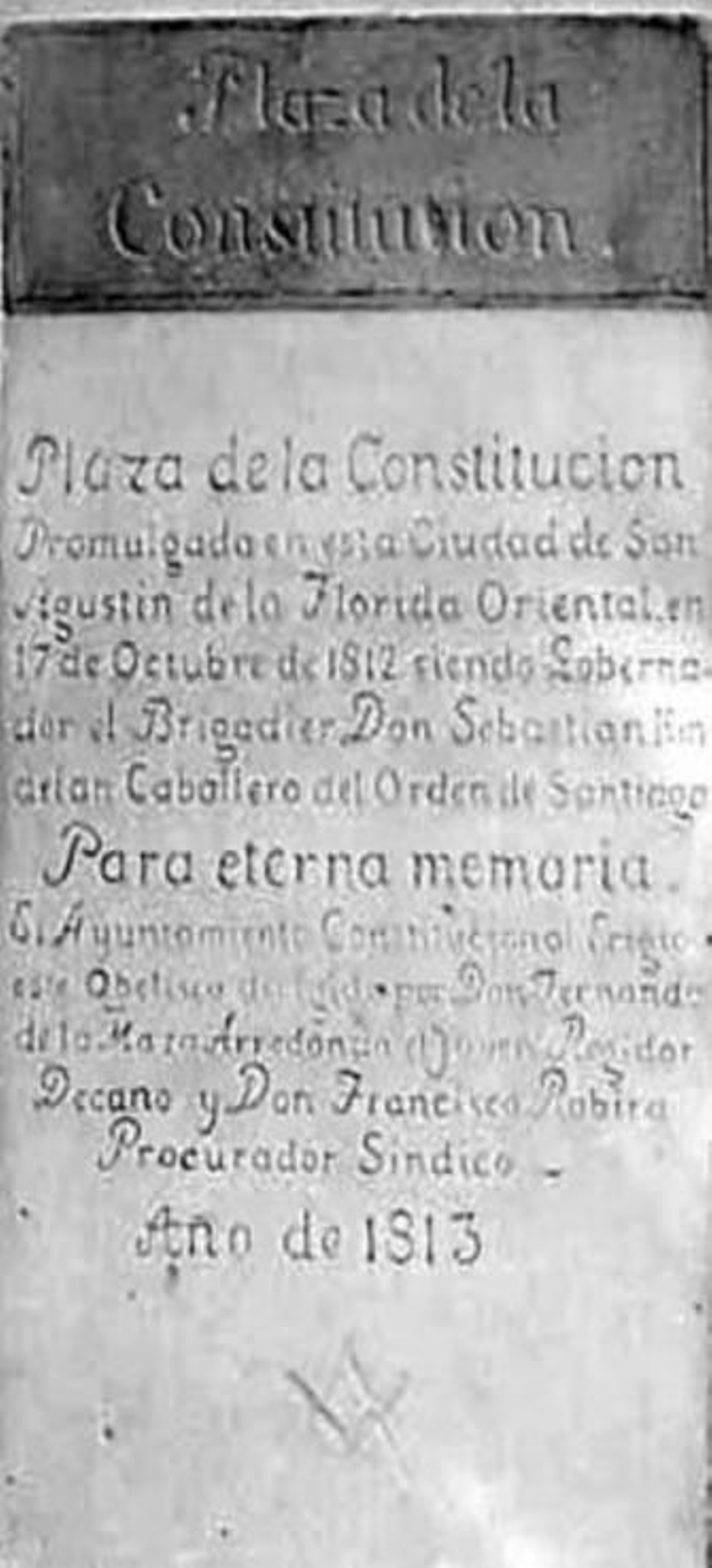 1. José Piñeiro durante la reunión con los historiadores en San Agustín de la Florida. 2. La placa que acredita el primer monumento a la Constitución Española levantado en 1813 en el castillo de San Marcos de San Agustín.. 3. Gaditanos residentes en Florida y sus familiares durante la fiesta ofrecida a los integrantes de la expedición gaditana. 4. Los expedicionarios mientras que eran entrevistados por Adriana Navarro para "América TV".
