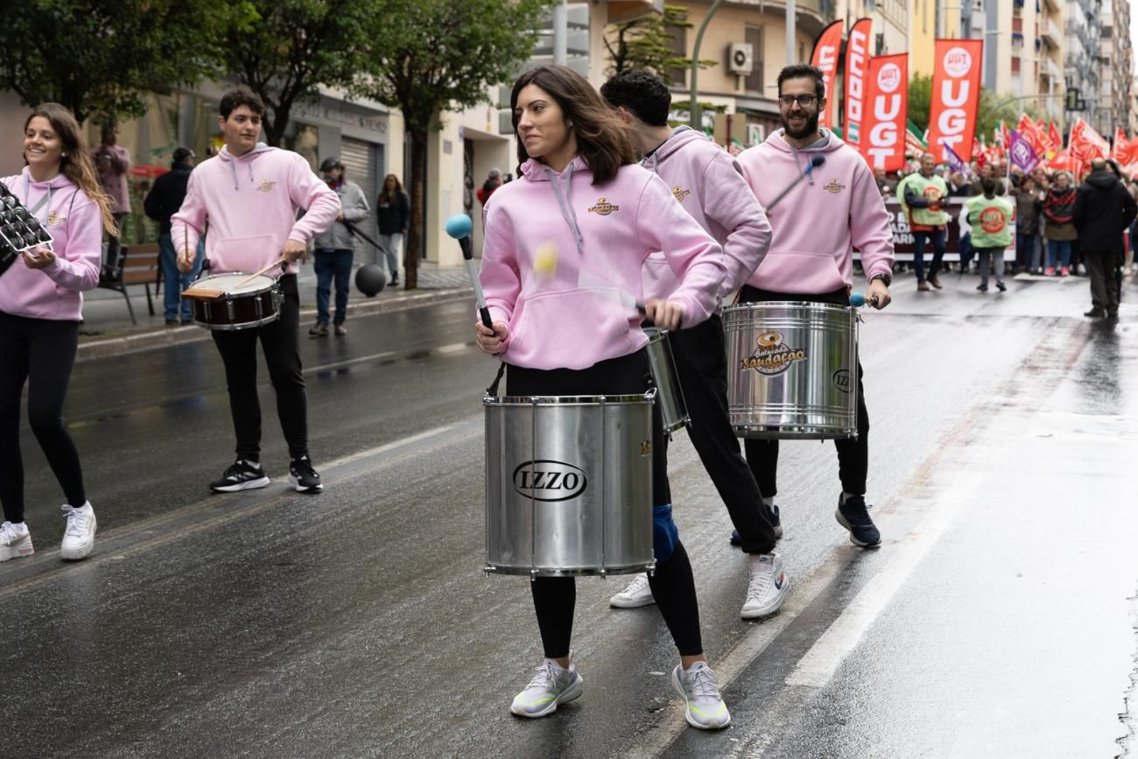 Unas 200 personas han participado en la manifestación por el Día del Trabajo.