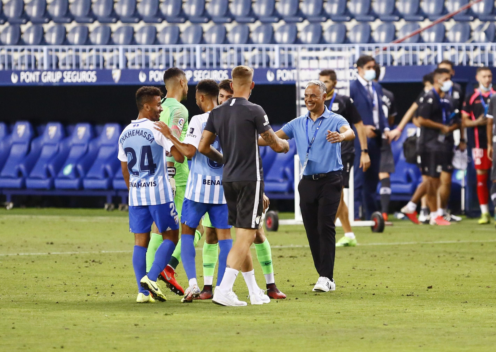 Las fotos de la liberación del Málaga CF tras ganar al Alcorcón