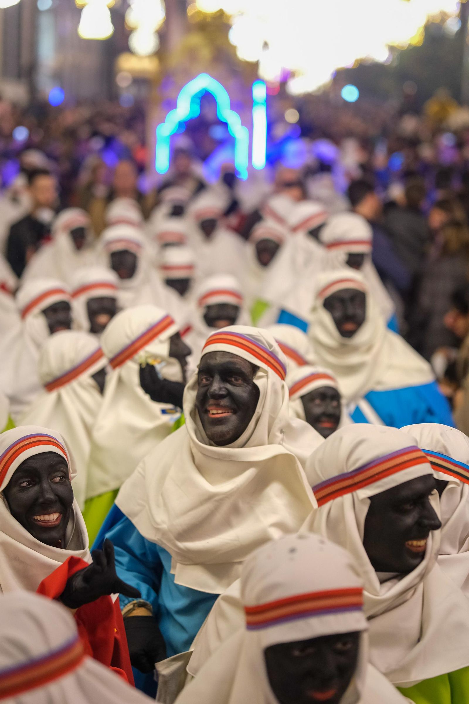Fotos del Heraldo de los Reyes Magos en la recogida de llaves de la ciudad