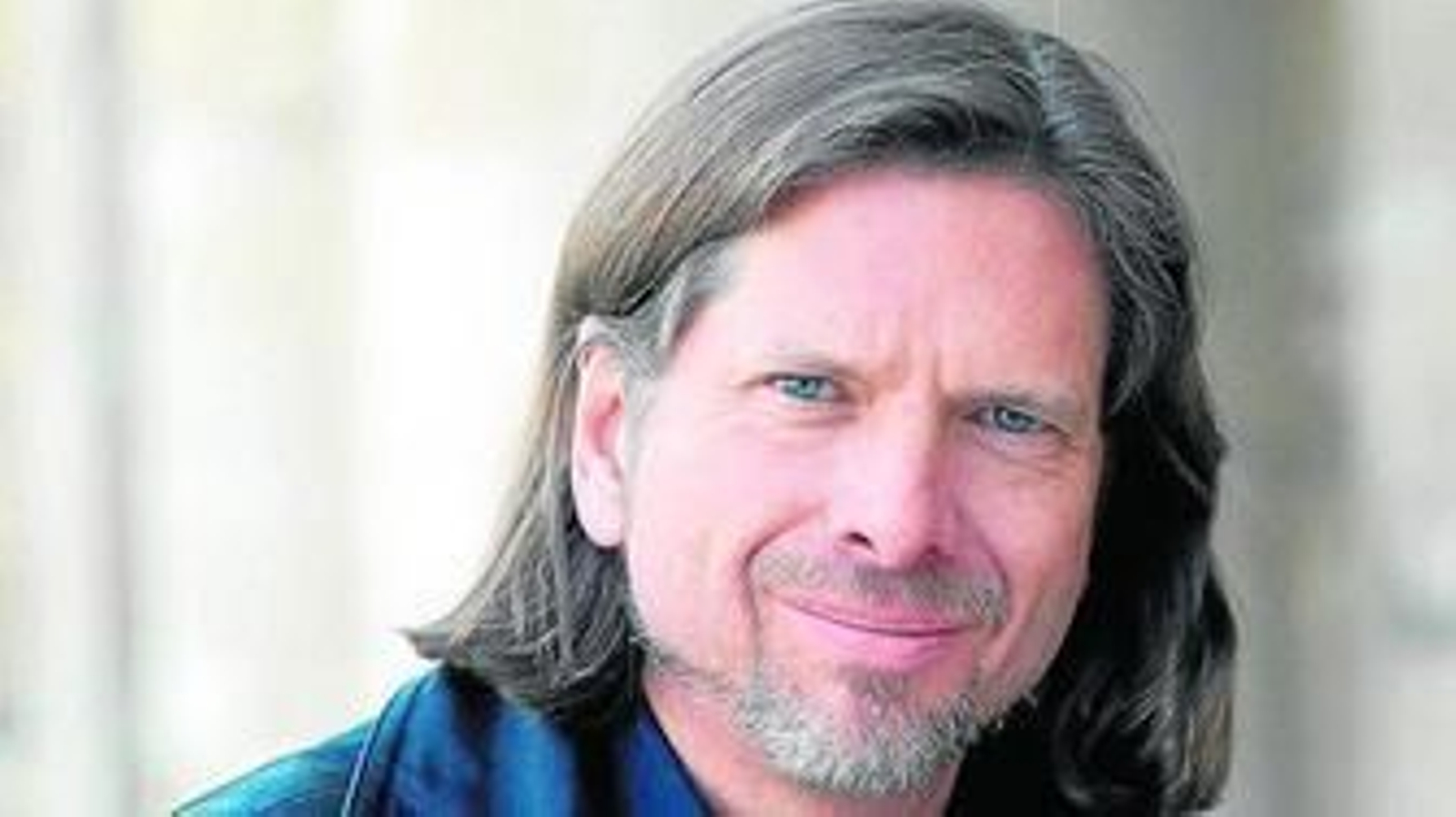 El laudista y cantante americano Joel Frederiksen.