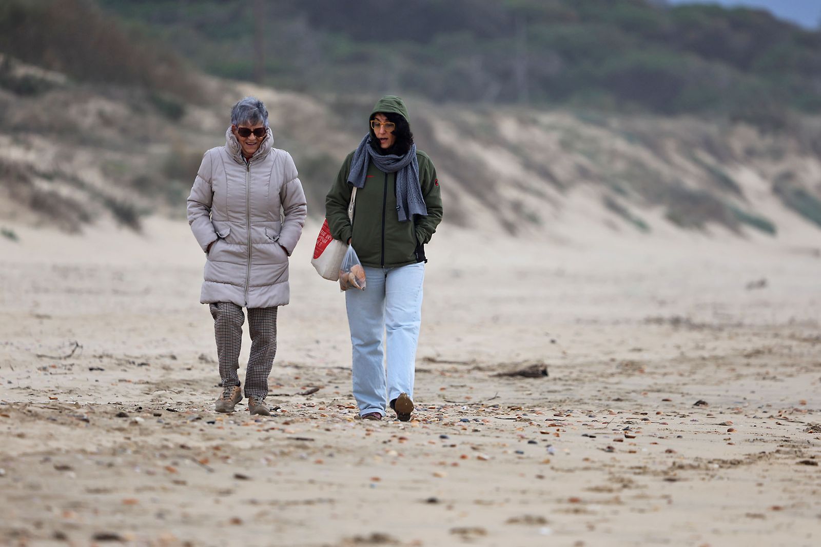 Las fotografías del primer día del años en las playas de Huelva
