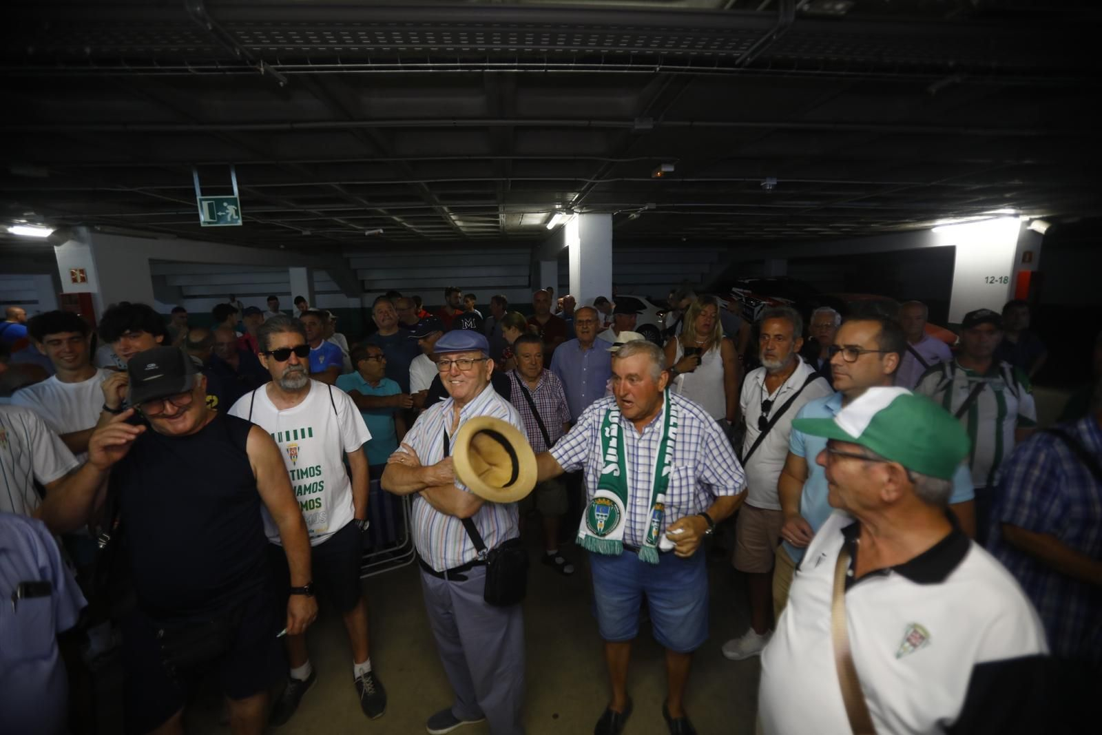 La gran expectación en el inicio de la campaña de abonos del Córdoba CF, en imágenes
