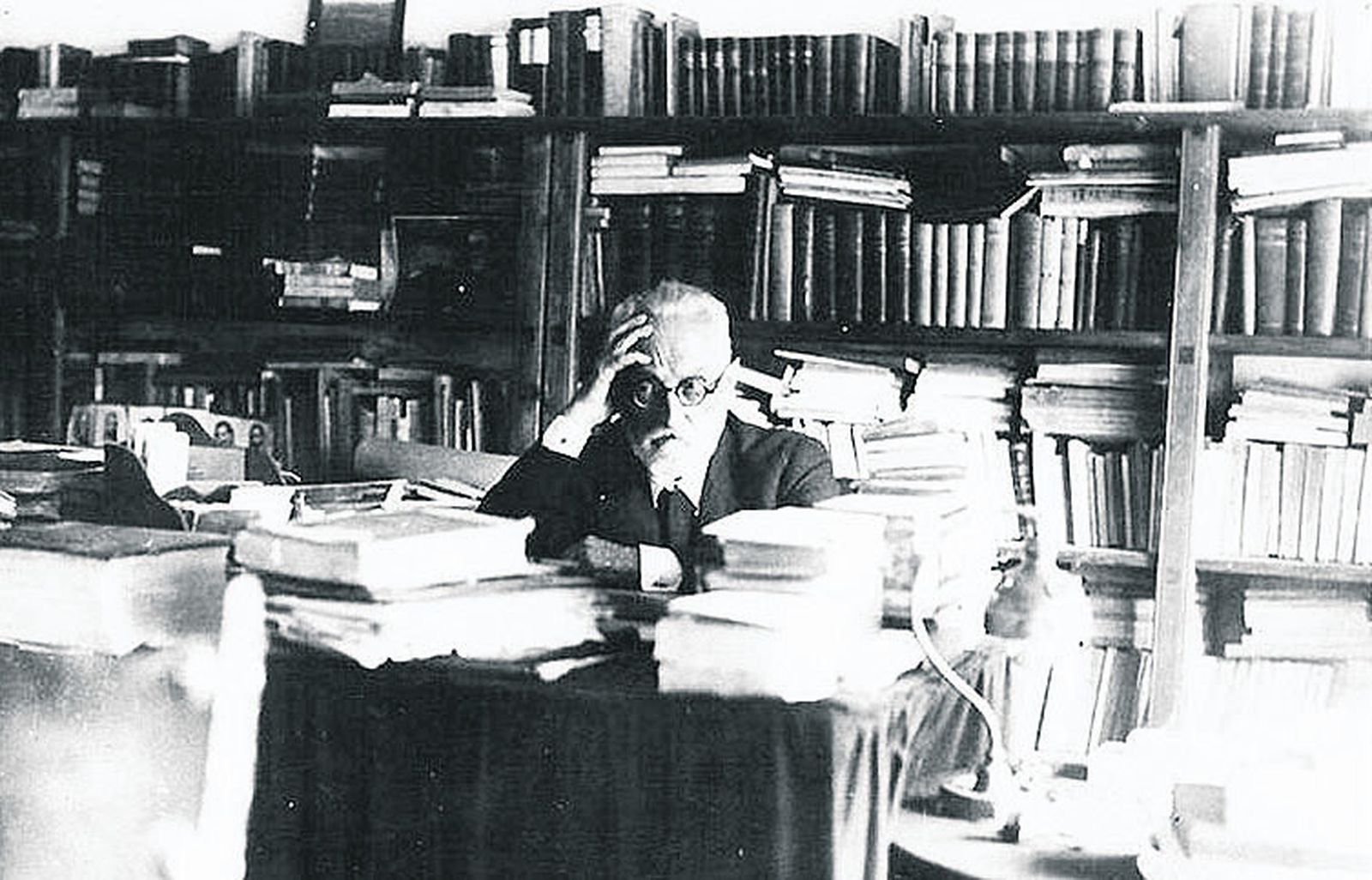 Don Miguel de Unamuno, en sesuda reflexión.