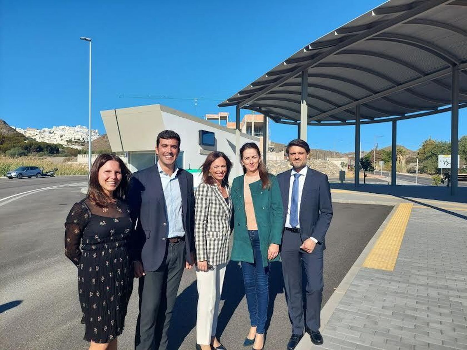 La Junta abre la estación de autobuses y cede su gestión al Ayuntamiento de Mojácar