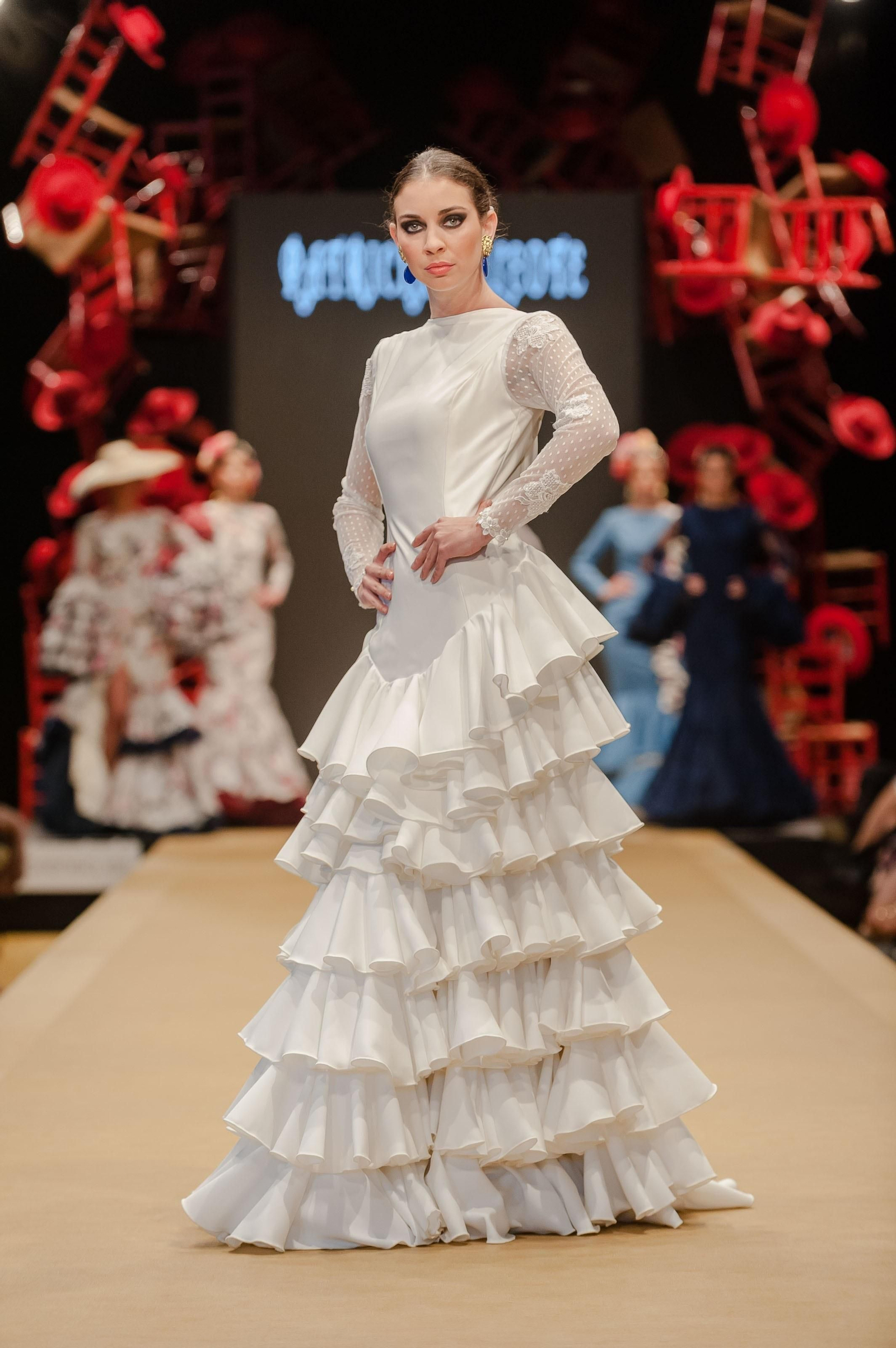 El traje de flamenca blanco y sus versiones más bonitas de esta temporada