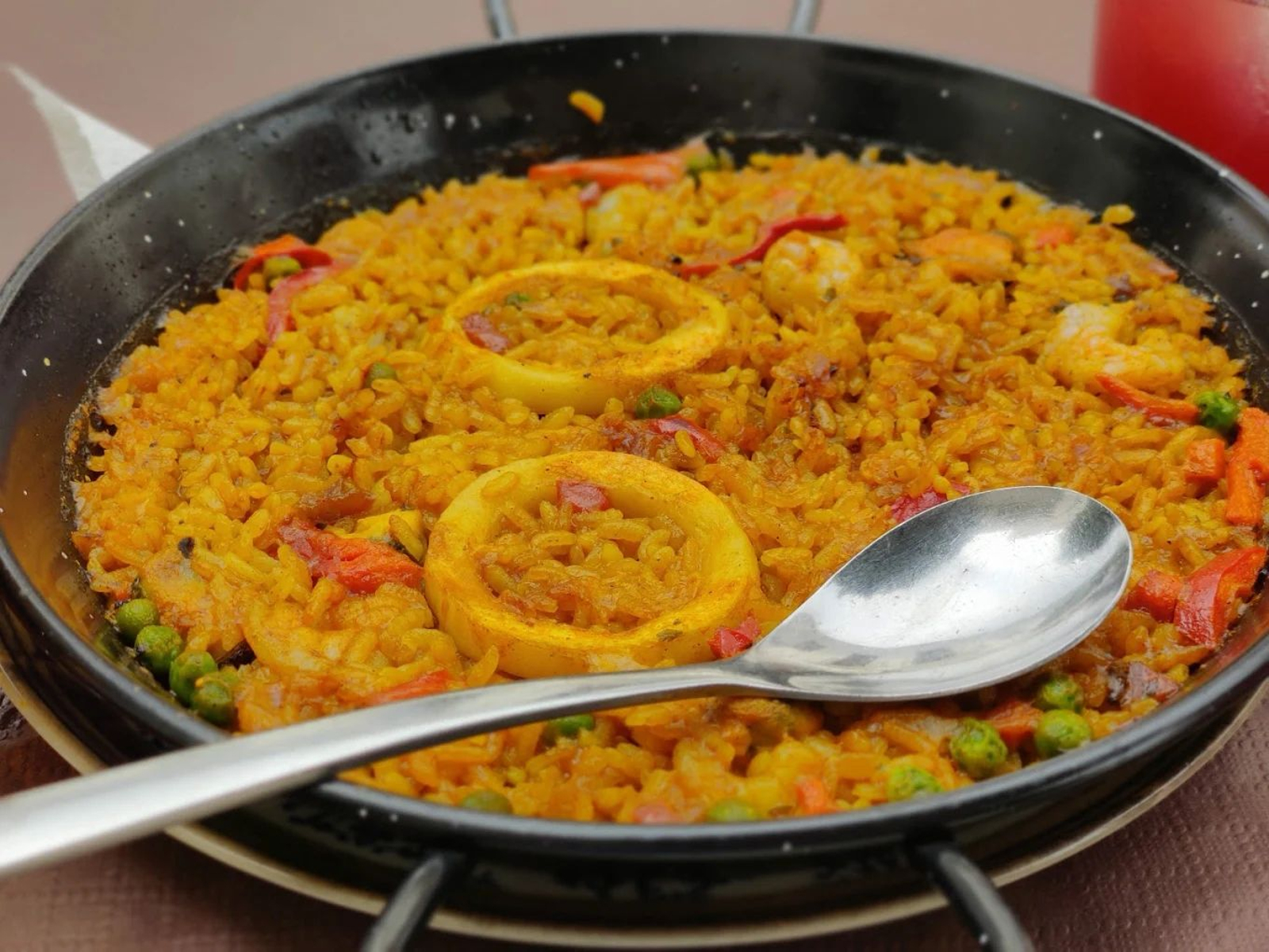 Tasquita de Zahara (Zahara de la Sierra) Arroces que acompañan con tapeo y raciones