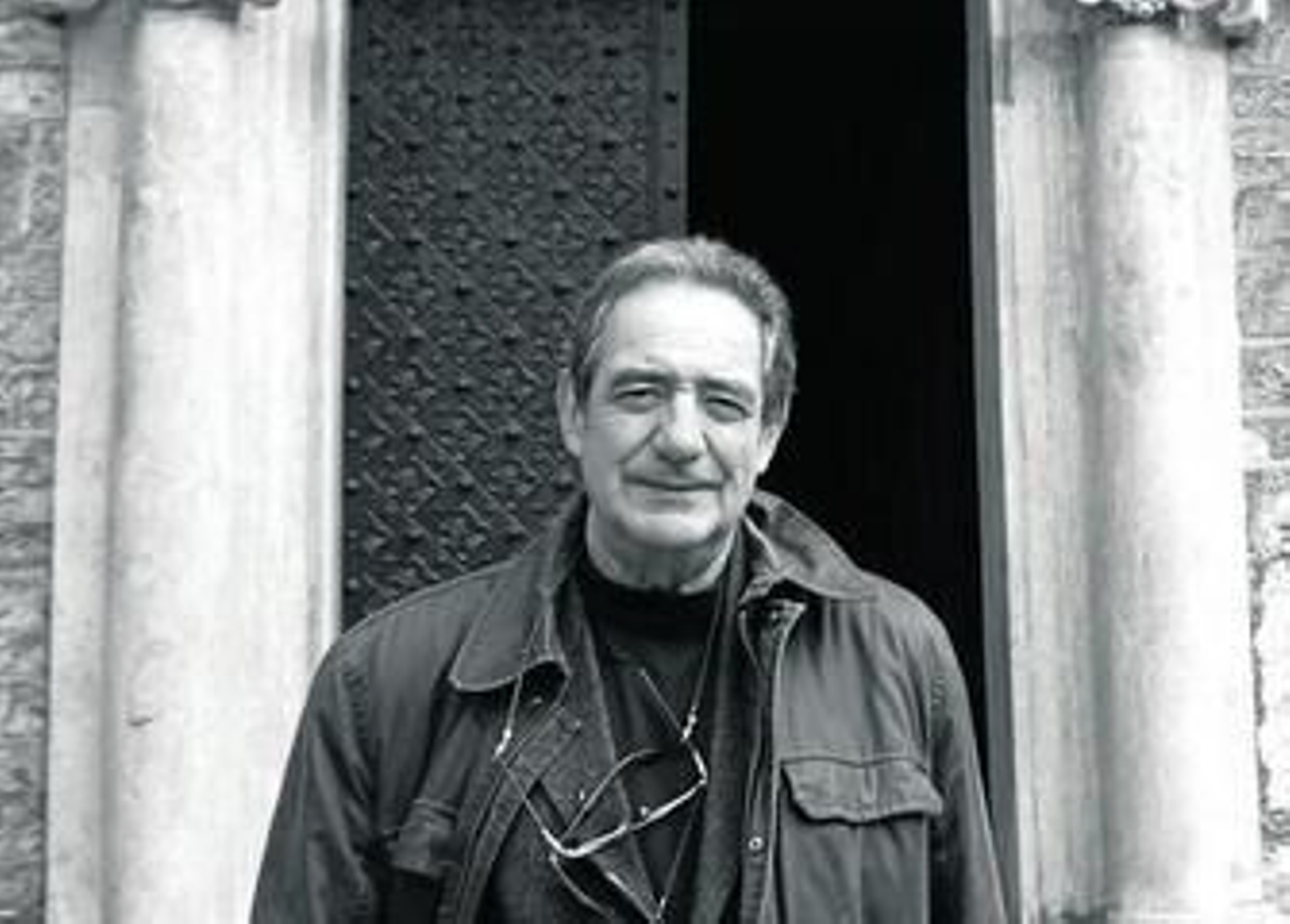 El escritor y antropólogo Luis Pancorbo (Burgos, 1946) publica con Almuzara su nuevo libro de viajes.