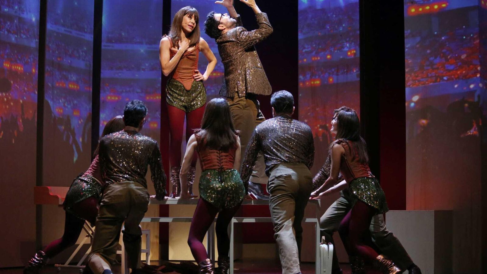 Actores durante uno de los números ofrecidos a modo de anticipo.