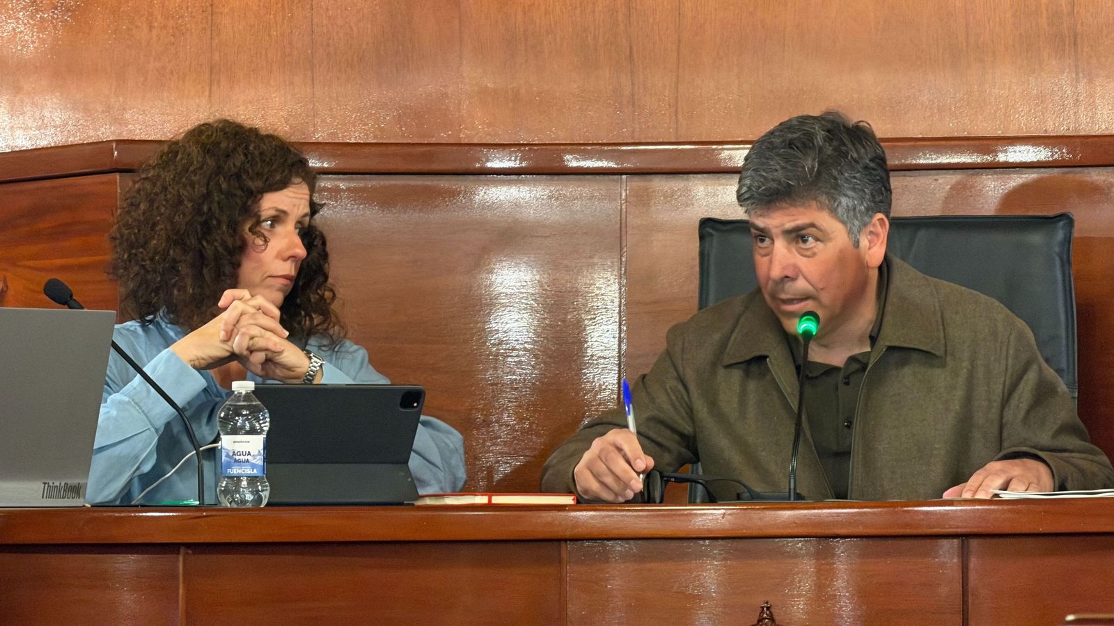 Un momento de la intervención del alcalde de Montilla en el pleno.