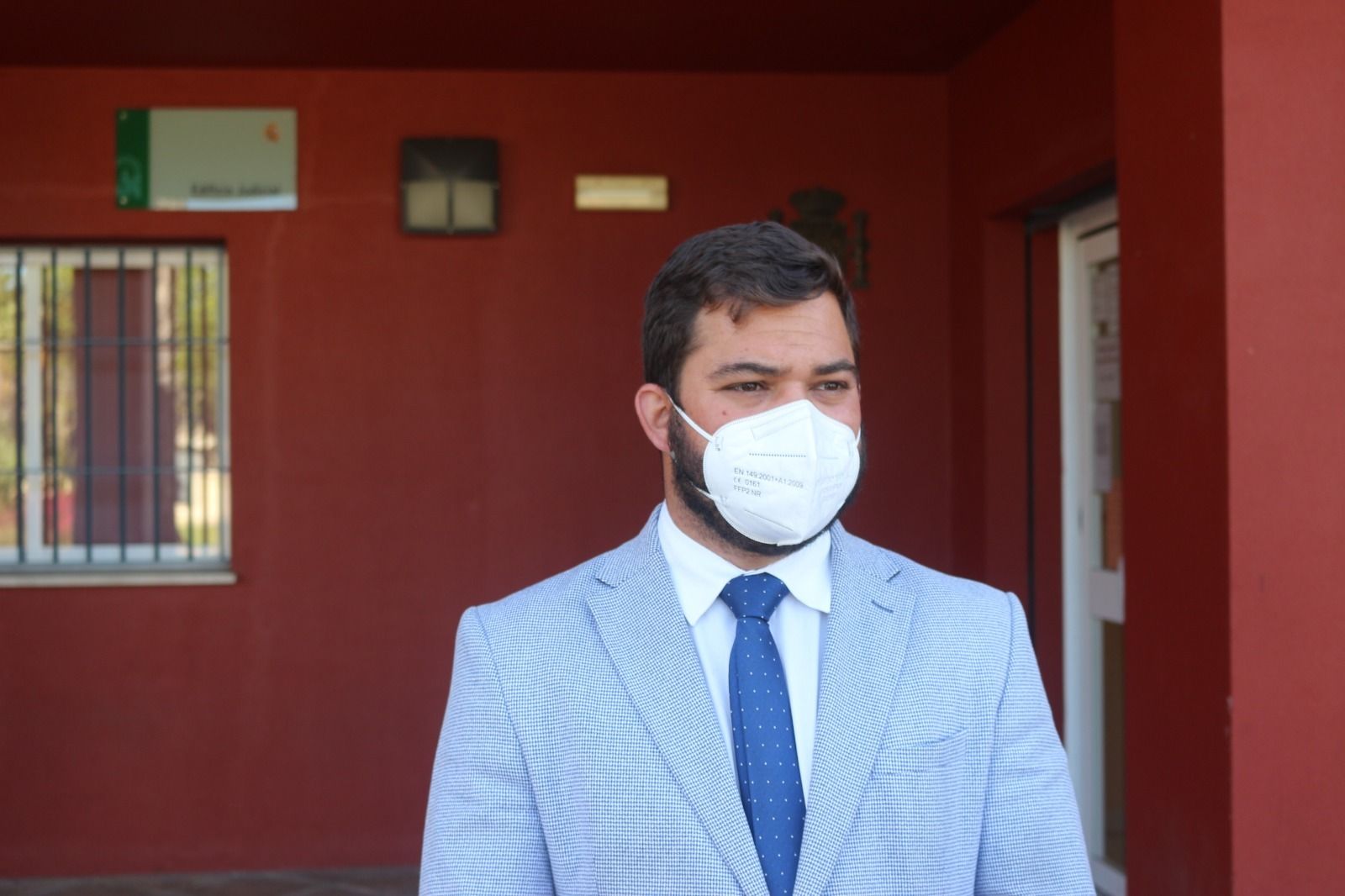 El delegado territorial Miguel Rodríguez en una visita reciente a los Juzgados de Puerto Real.