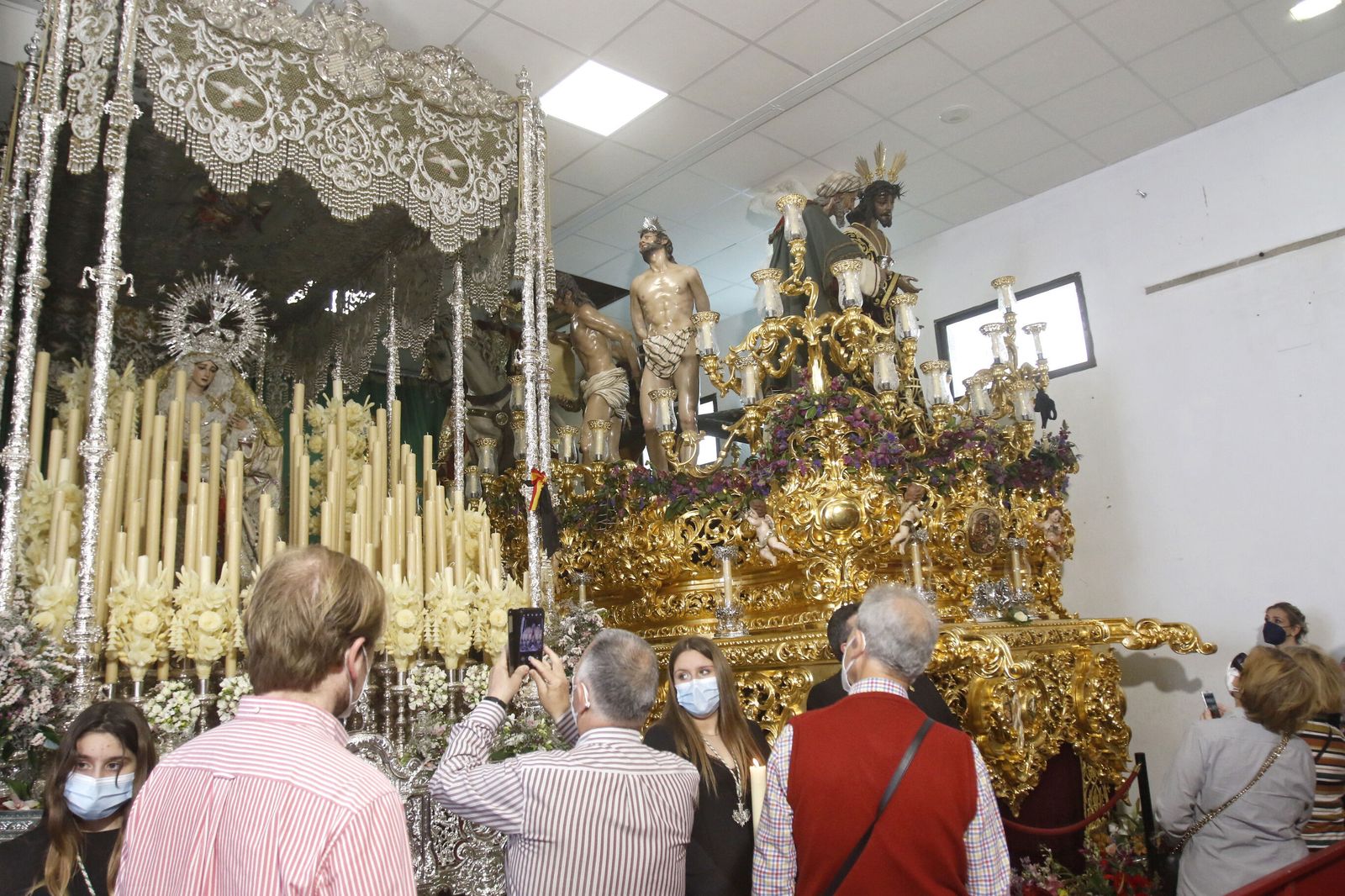 Los titulares de la hermandad de la Paz y Esperanza, el pasado Miércoles Santo.
