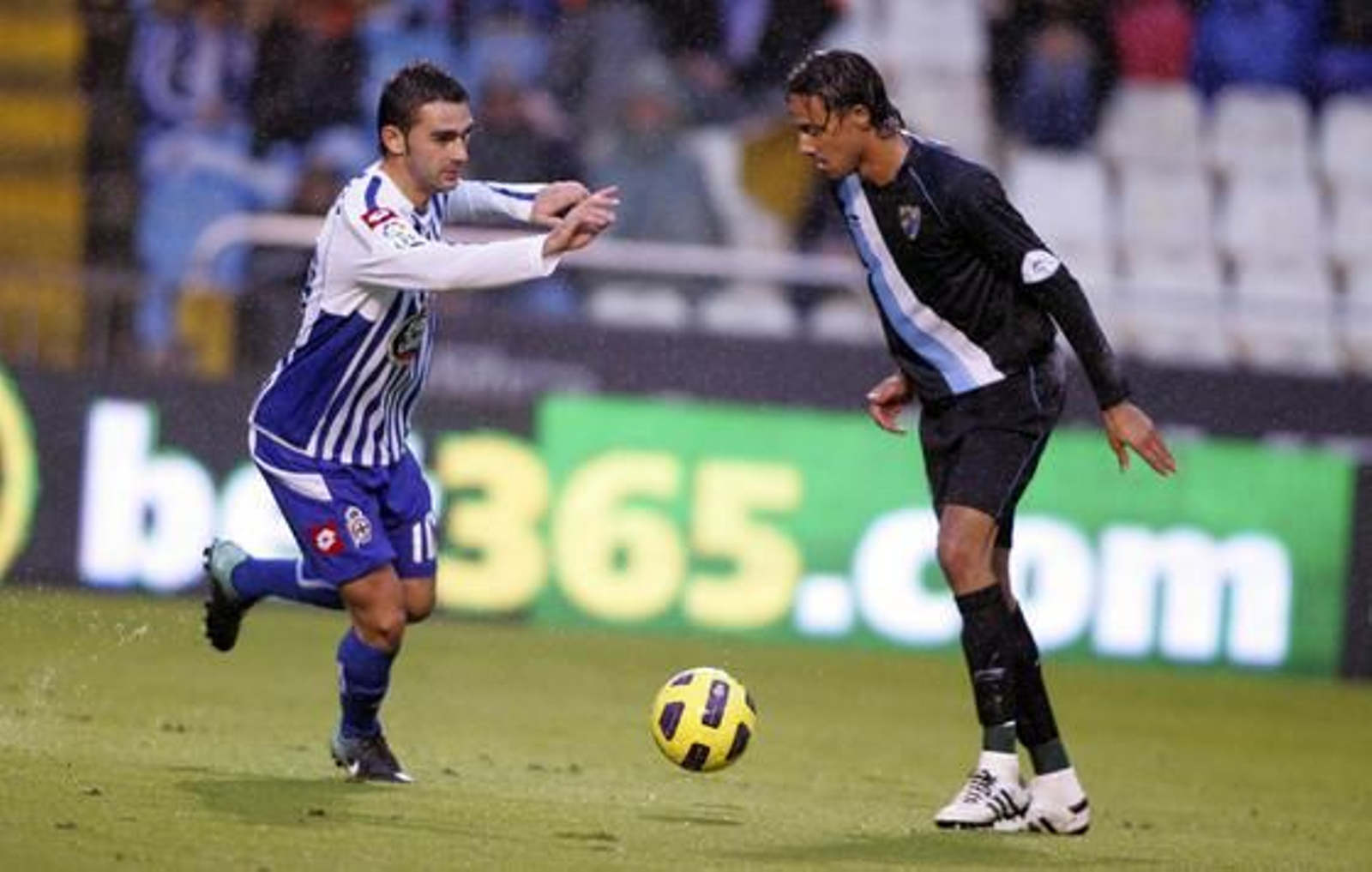 El Málaga se lleva un castigo severo de Riazor (3-0). El equipo blanquiazul se fue al descanso con dos goles en contra y no pudo reconducir el partido en el segundo tiempo.