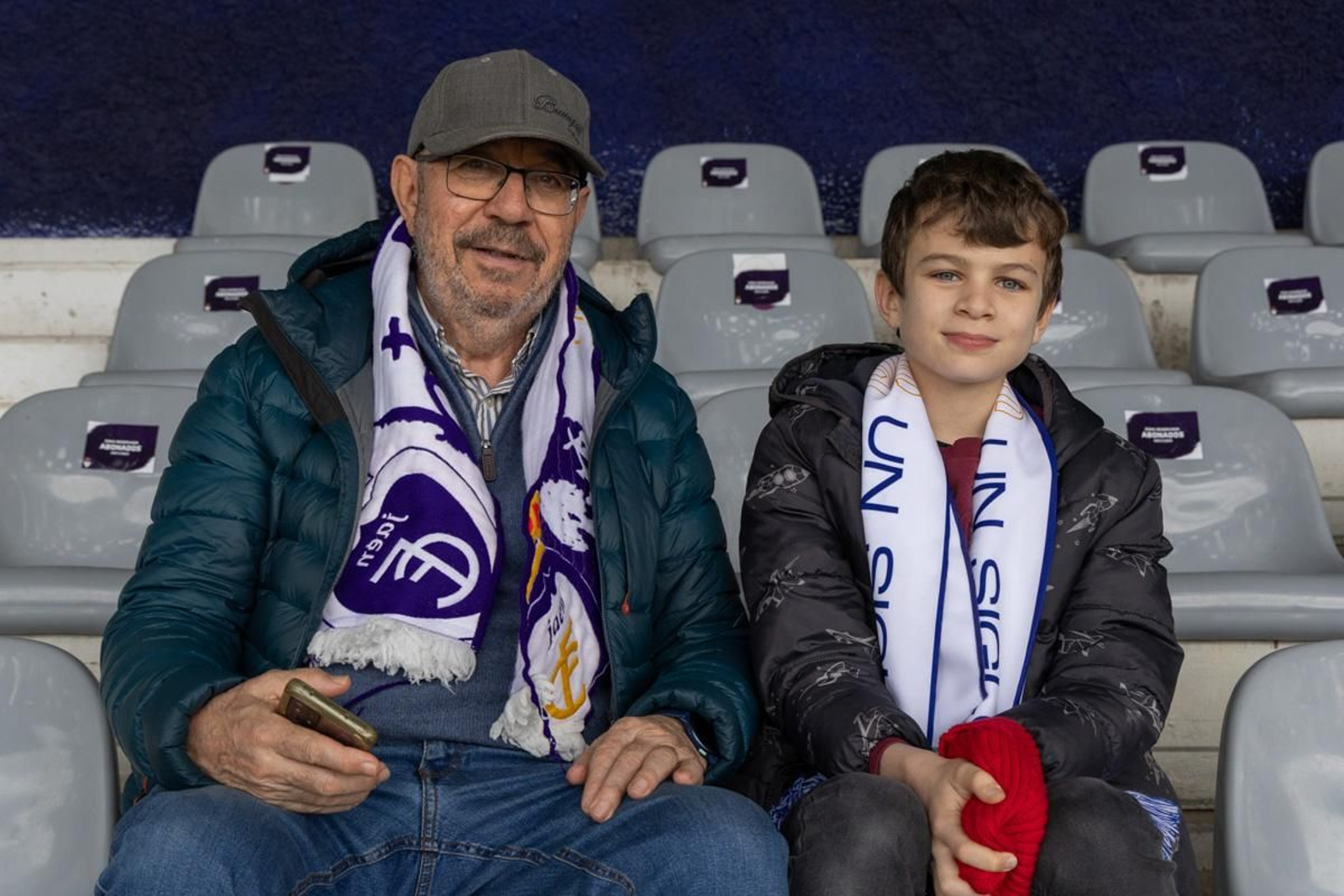 La emoción del triunfo in extremis del Real Jaén ante el Atlético Mancha Real, en imágenes