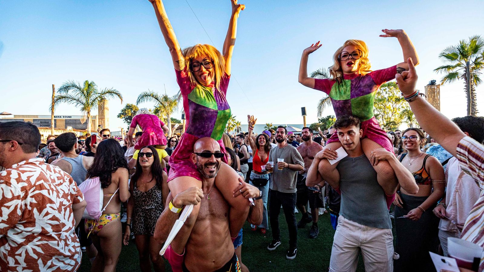 Gran ambiente festivo durante el Loco Bongo Show