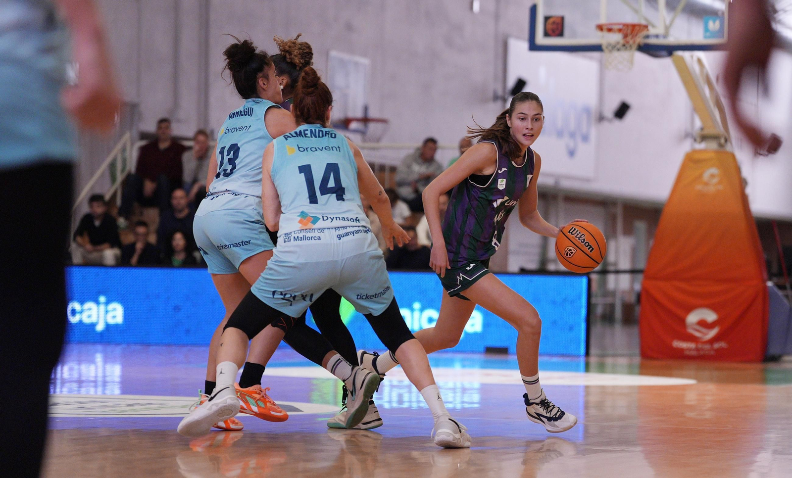 El Unicaja Mijas sigue imparable (71-69)