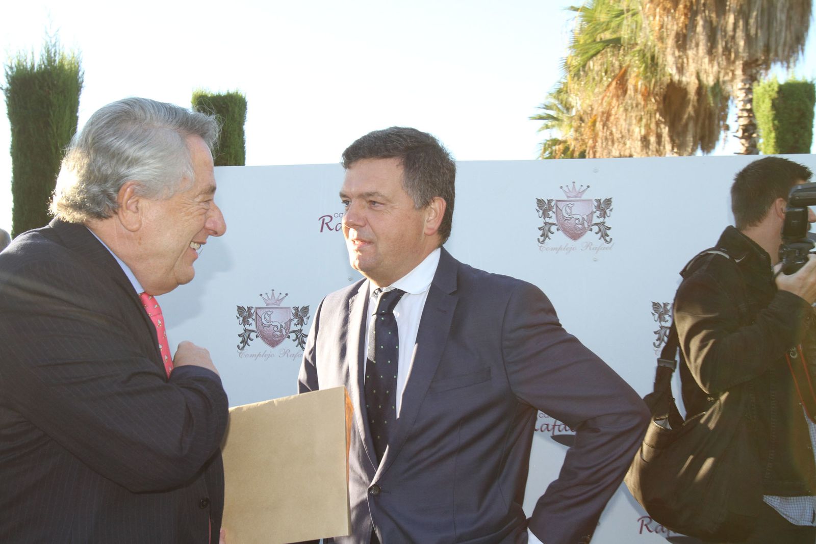 Imágenes del Desayuno Informativo del Grupo Joly con Javier Targhetta