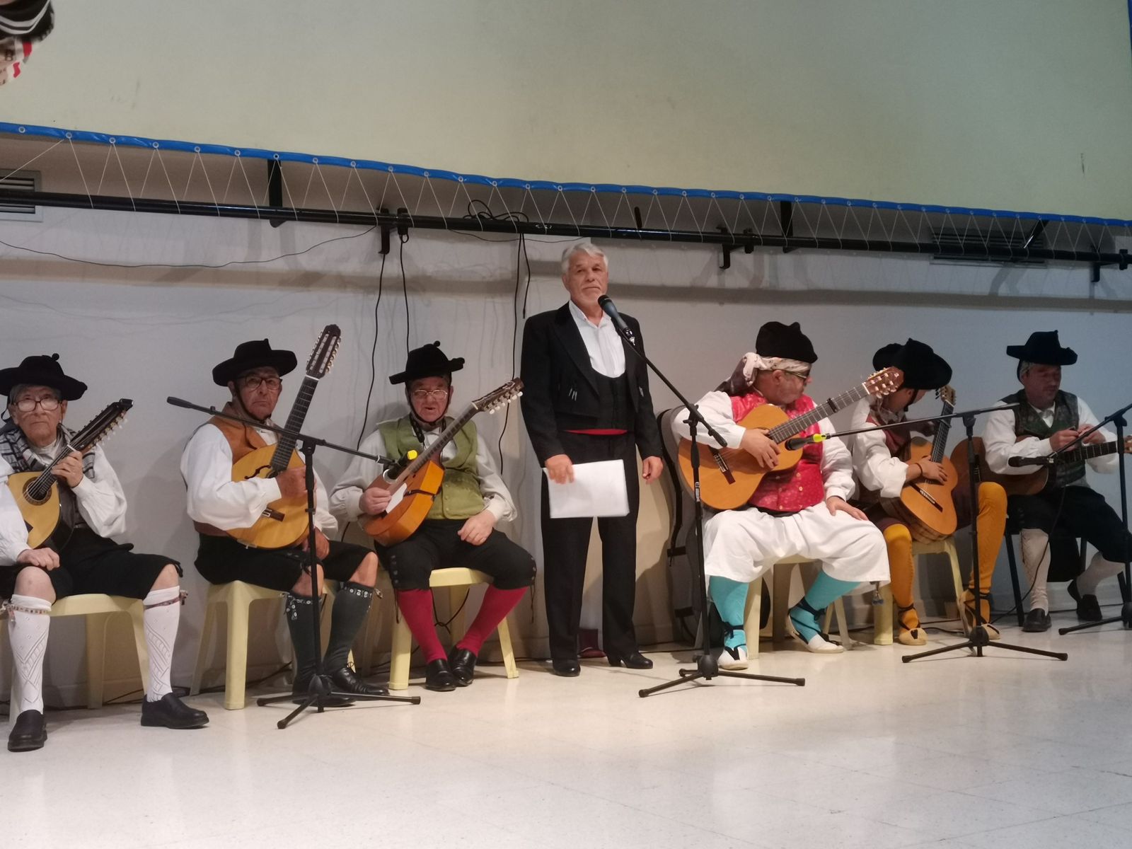 Fandanguillos, soleares y parrales animan a los reos de ‘El Acebuche’