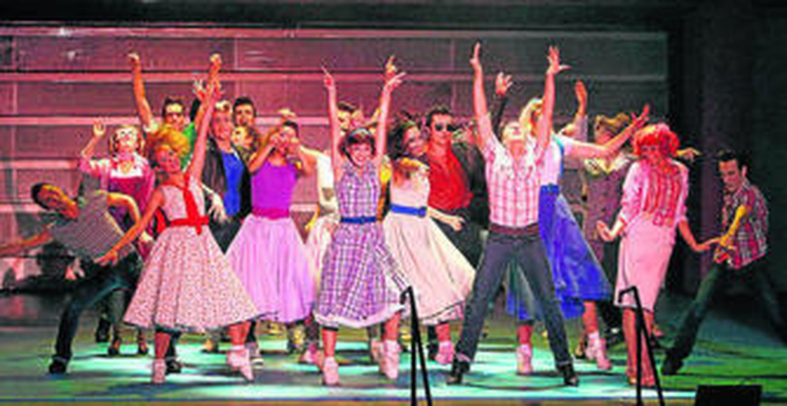 Un momento del musical 'Grease', en el Gran Teatro Falla.