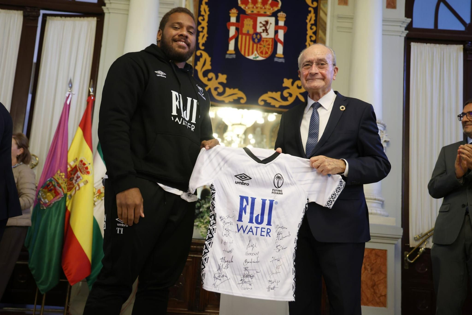 España y Fiyi, bienvenidas a Málaga en el Ayuntamiento
