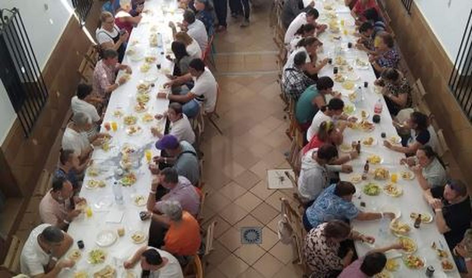 Una imagen de los niños de Afanas en la Casa de Hermandad.