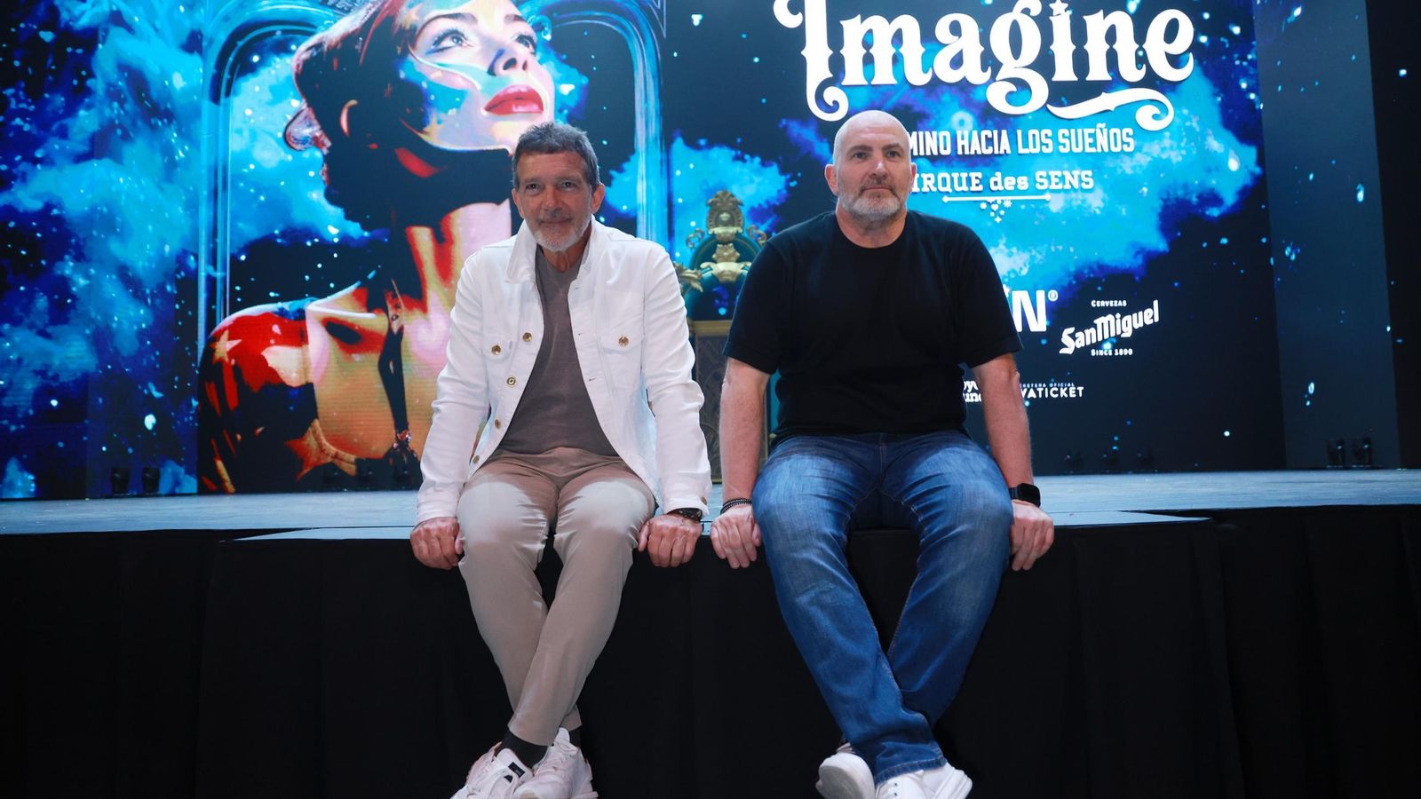 Antonio Banderas y Domingo Merlín en Sohrlin Andalucía. Antonio Banderas y Domingo Merlín en Sohrlin Andalucía.