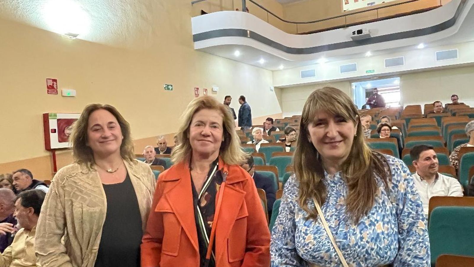 Elvira Manrique de Lara y Fabiola Portillo.