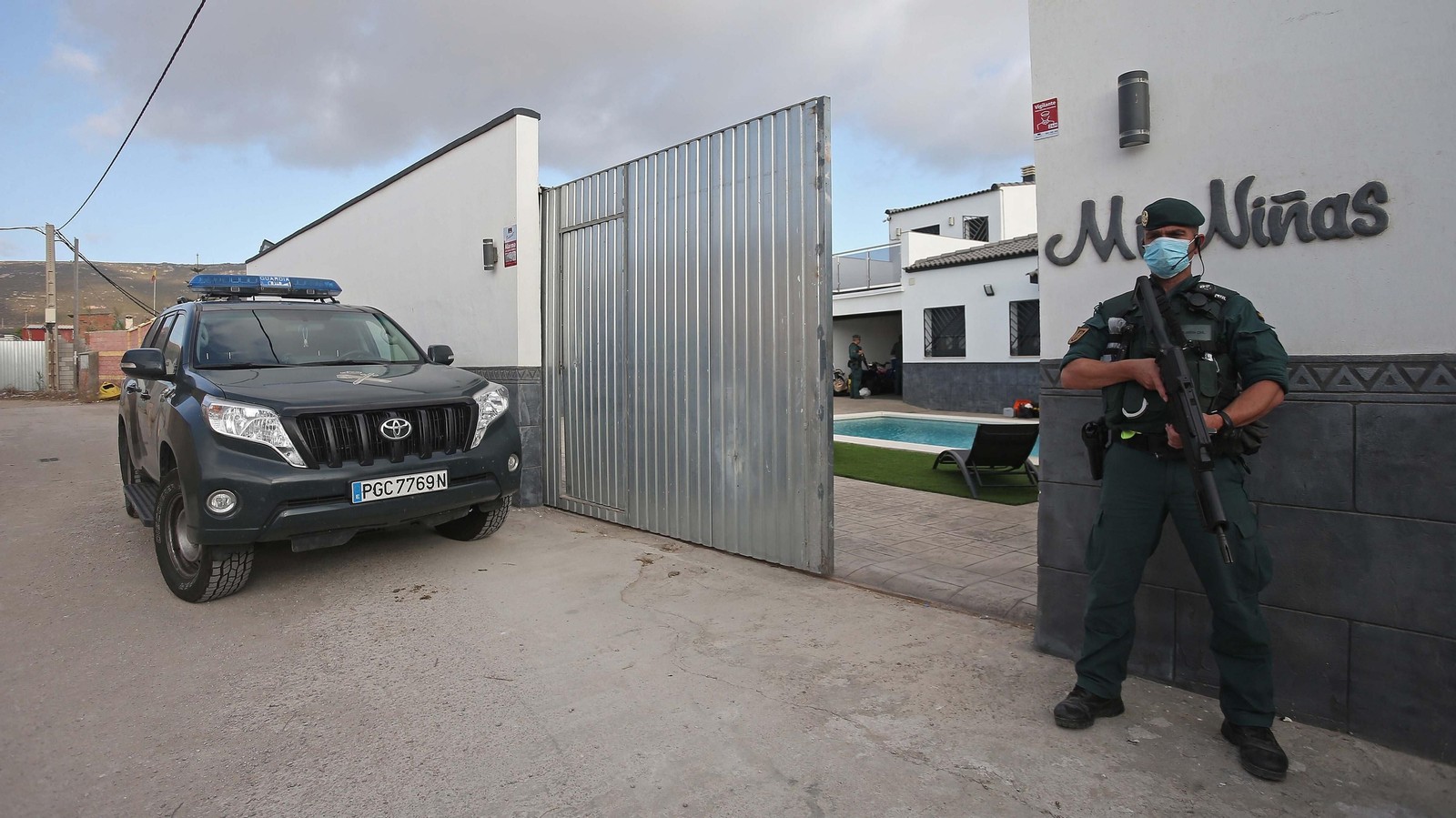 Registro de la Guardia Civil en el Zabal