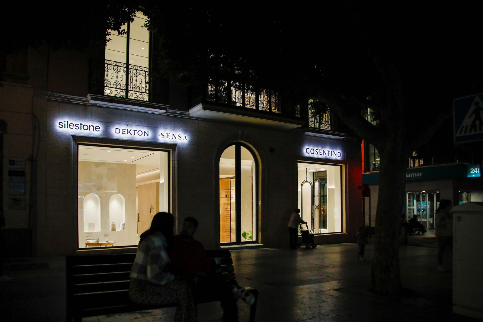 El Cosentino City del Paseo de Almería abre sus puertas: así es este "espacio de inspiración"