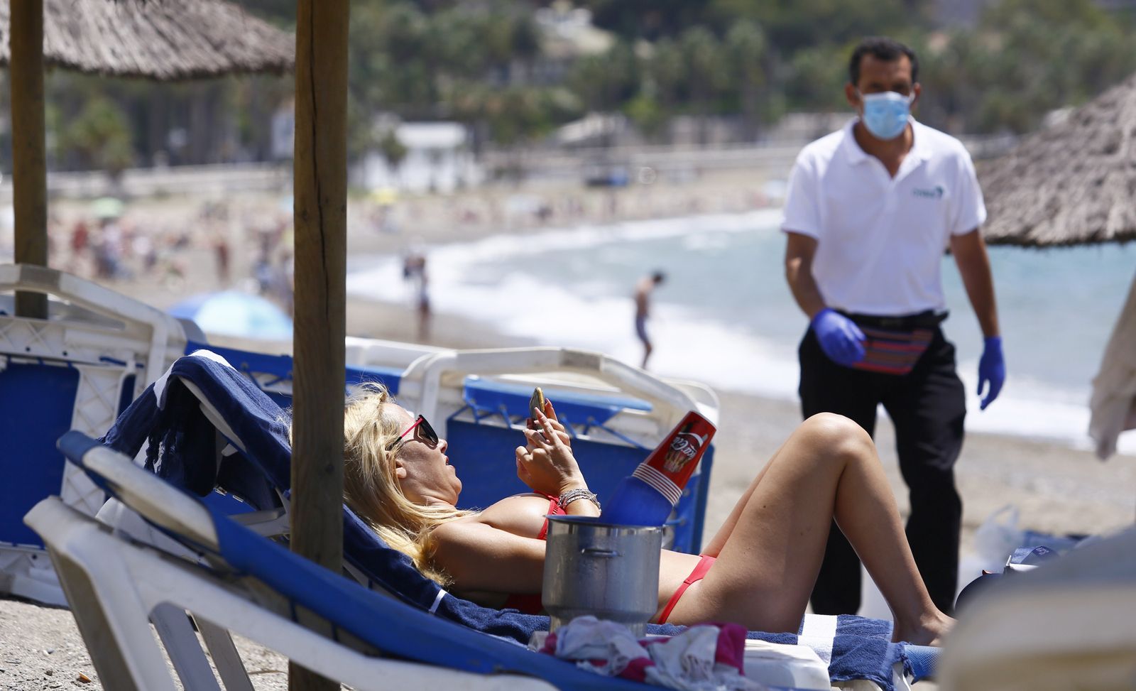 Las fotos de la playa de La Malagueta un día antes de entrar en la fase 3