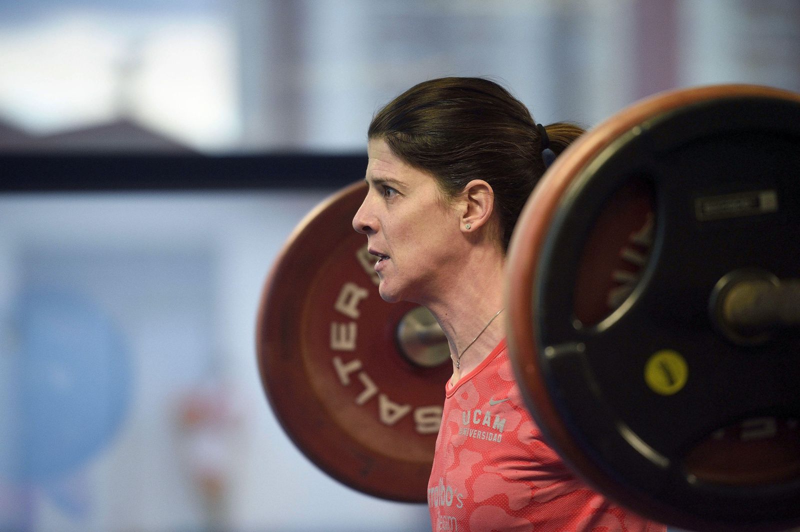 Como Lydia Valentín saltando altura